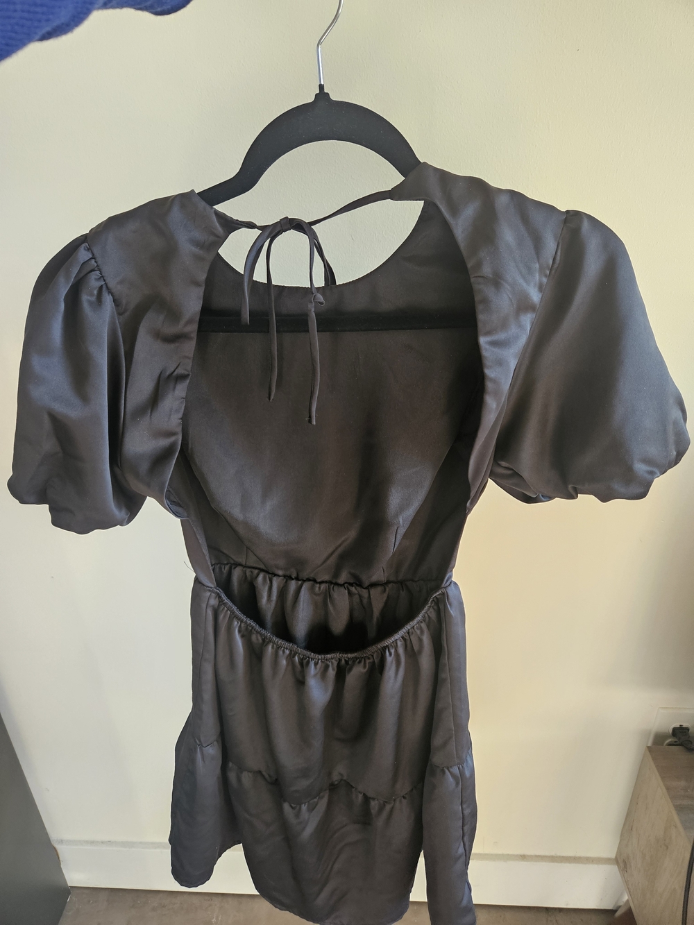 Open-Back Puff Sleeve Satin Mini Dress - Black